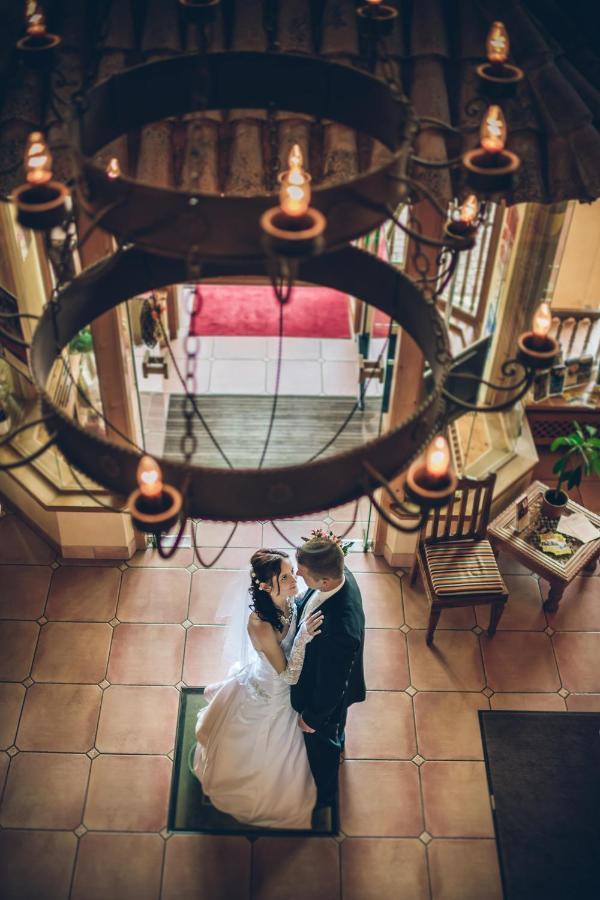 Hotel Spanischer Hof Groeditz ภายนอก รูปภาพ