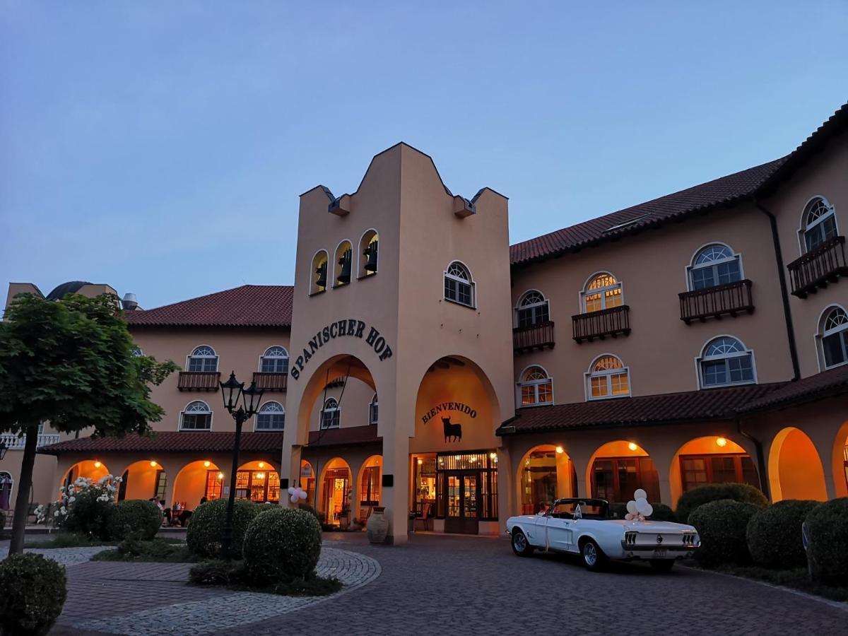 Hotel Spanischer Hof Groeditz ภายนอก รูปภาพ