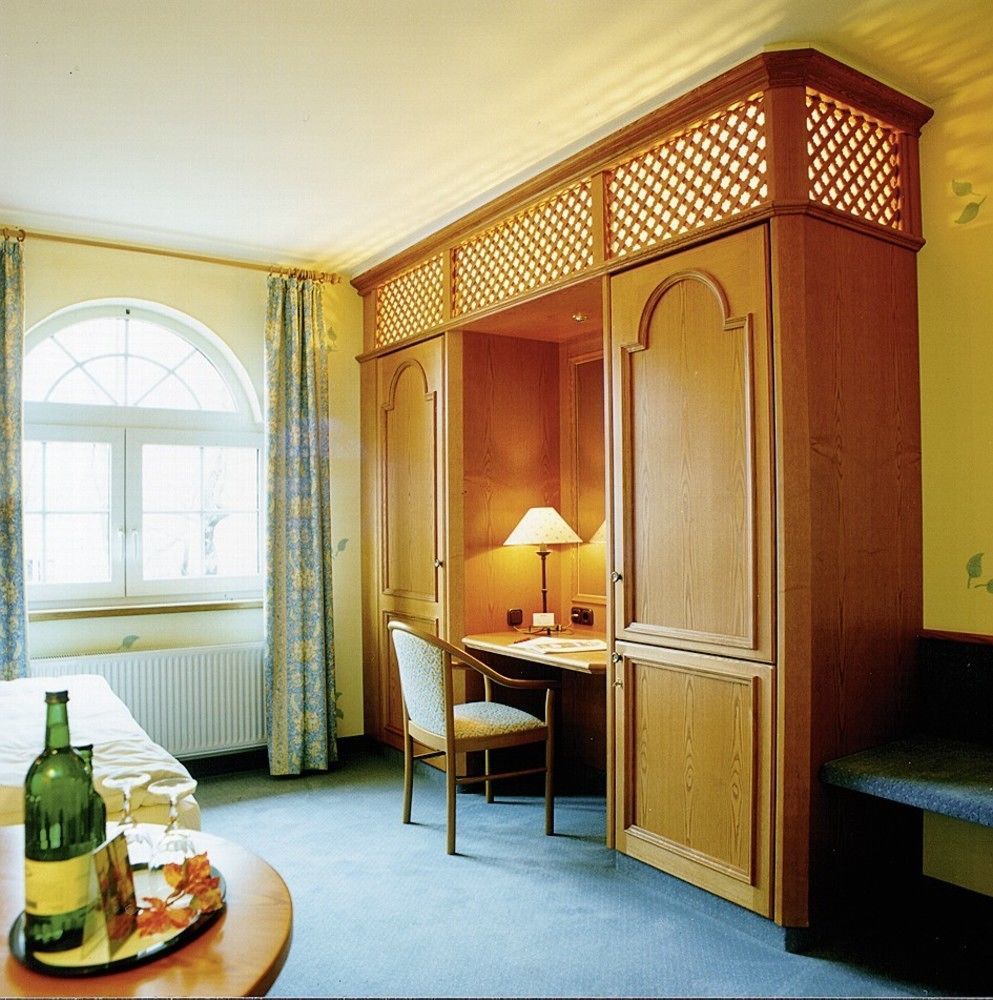 Hotel Spanischer Hof Groeditz ภายนอก รูปภาพ