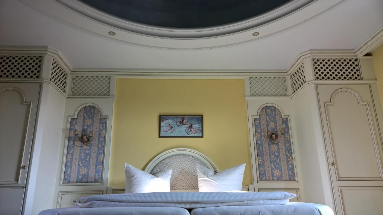 Hotel Spanischer Hof Groeditz ภายนอก รูปภาพ